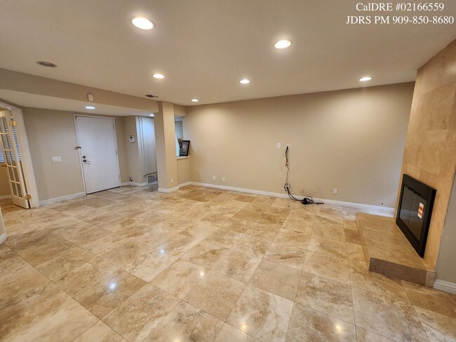 Building Photo - Diamond Bar 2 Bedroom Condo