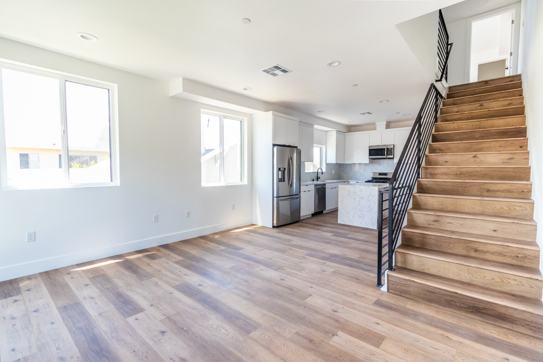 Building Photo - 4507 1/4 W 18th St