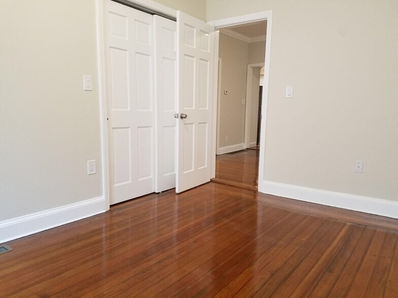 Building Photo - 14 Townsend St