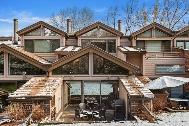 Building Photo - 625 S W End St