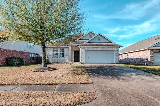 Building Photo - 8515 Holly Spring Ln