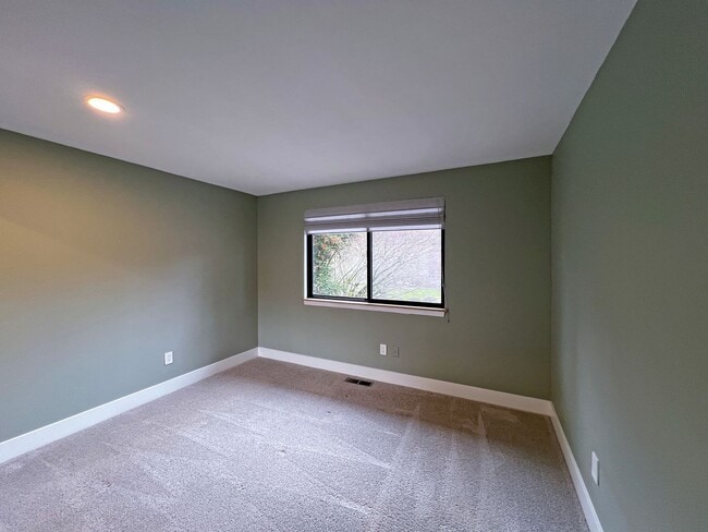 Building Photo - Gorgeous 3 Bedroom 2 Bath Home in Desirable Fairwood, Renton