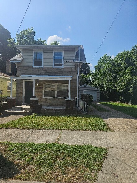 Primary Photo - 1021 30th St