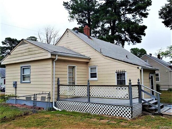 Building Photo - 501 E Read St