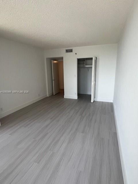 Building Photo - 3600 Yacht Club Dr