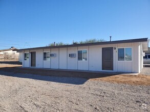 Building Photo - 1548 Sierra Vista Dr