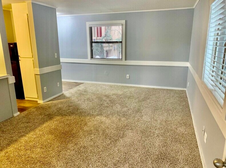 Living room space. - 872 Tanager St