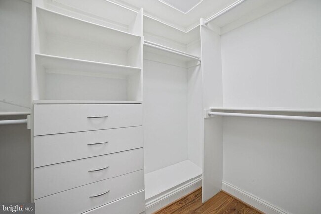 Building Photo - 5709 Wilson Ln