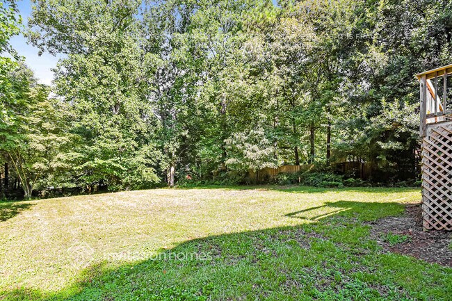 Building Photo - 2433 Westland Way