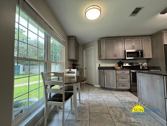 Building Photo - 109 Long Pointe Dr