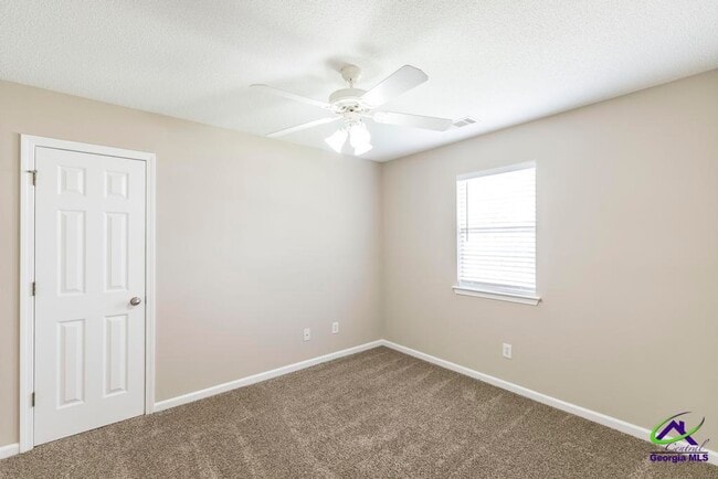 Building Photo - 462 Falkirk Dr