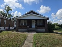 Building Photo - 2528 McLaran Ave