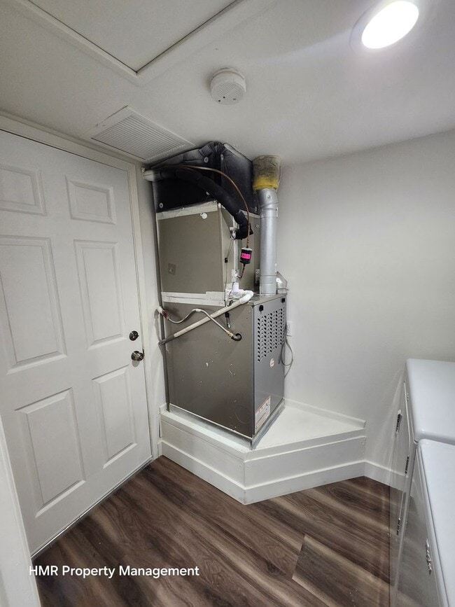 Building Photo - Two story fully remodel home in West Covina..