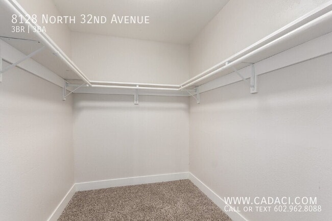 Building Photo - 8128 N 32nd Ave