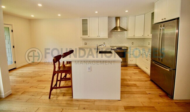 Building Photo - Renovated San Marin Townhouse | loft, A/C & 2-Car Garage - FOUNDATION