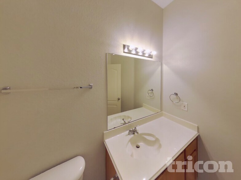 Building Photo - 304 Sardius Blvd