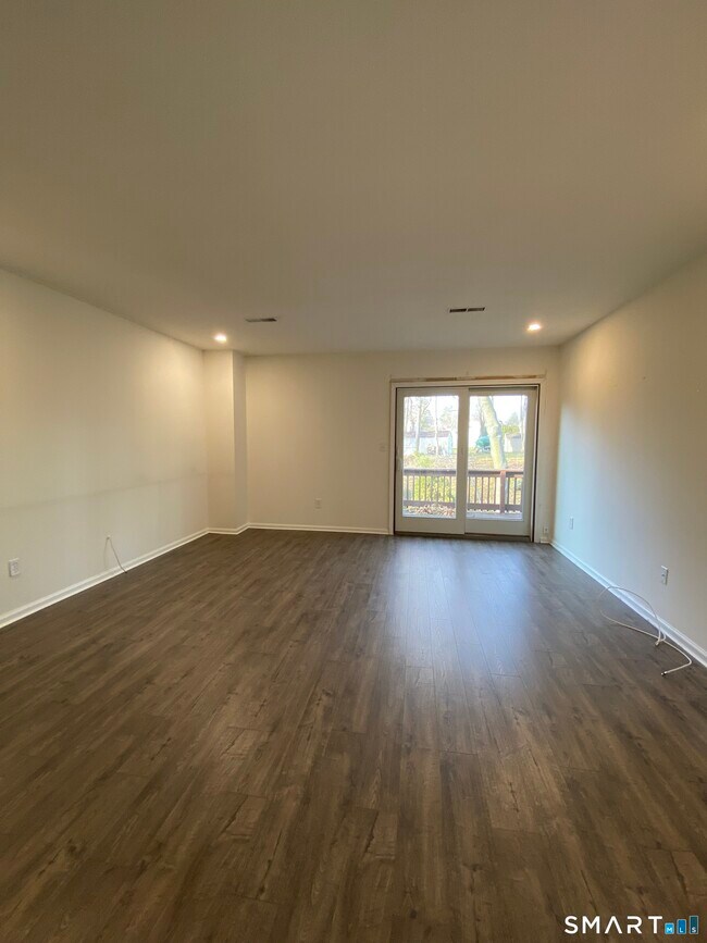 Building Photo - 108 Seaside Ave