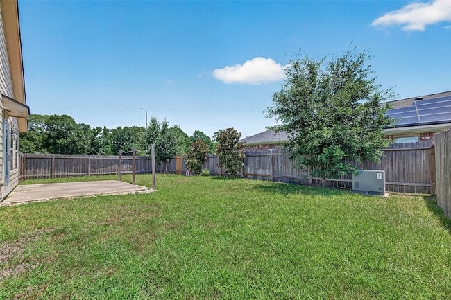 Building Photo - 23718 Water Hickory Dr