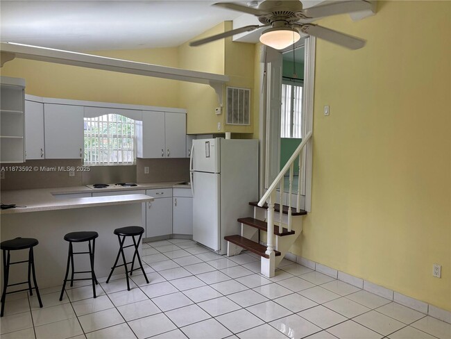 Building Photo - 9470 SW 79th St