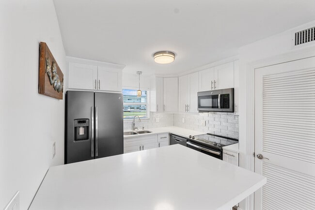 Building Photo - 109 Wettaw Ln