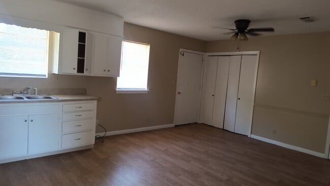 Building Photo - 4809 Kisatchie Ave
