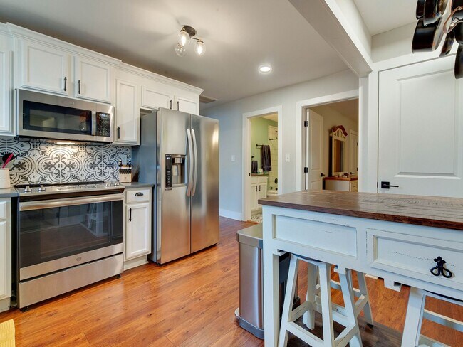 Building Photo - Updated and well appointed home in the his...