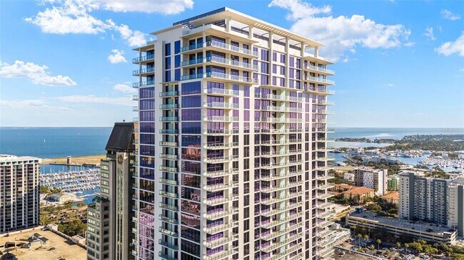 Building Photo - 275 1st Ave S
