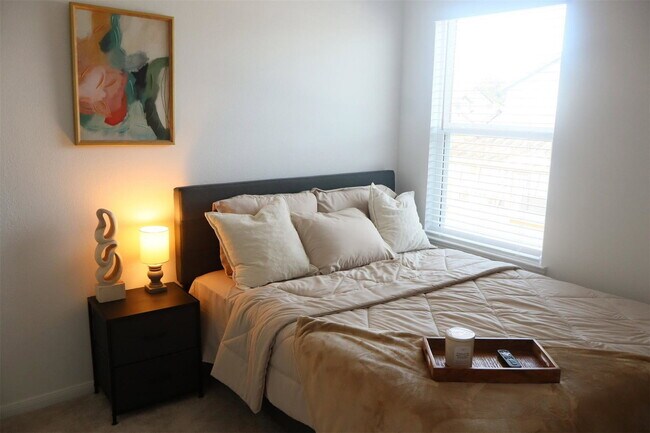 Building Photo - Misty Meadow Lane Street, Missouri City, TX 77489 - 4 BR 2.5 BA single-family home