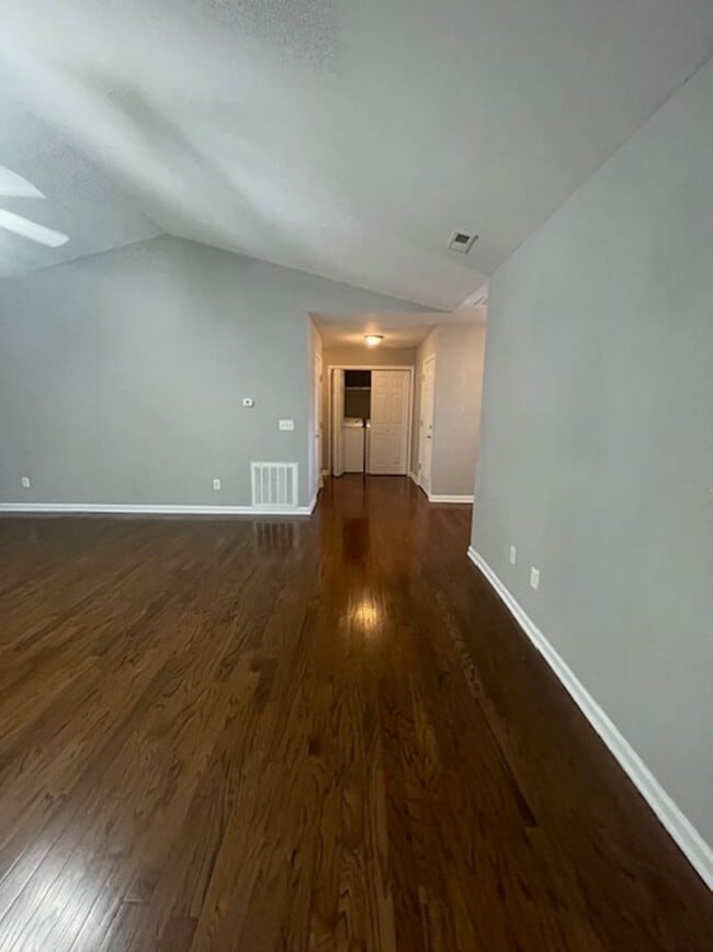 Building Photo - Maryville 37804 - 3 bedroom, 2 bath brick ...