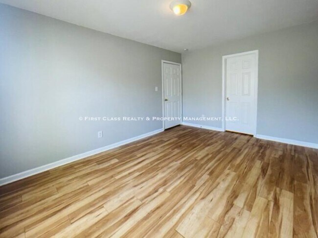 Building Photo - 5435 Eneida Sue Dr