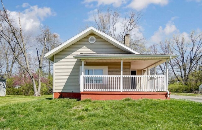 Building Photo - Two Bed, Two Bath in Dayton!