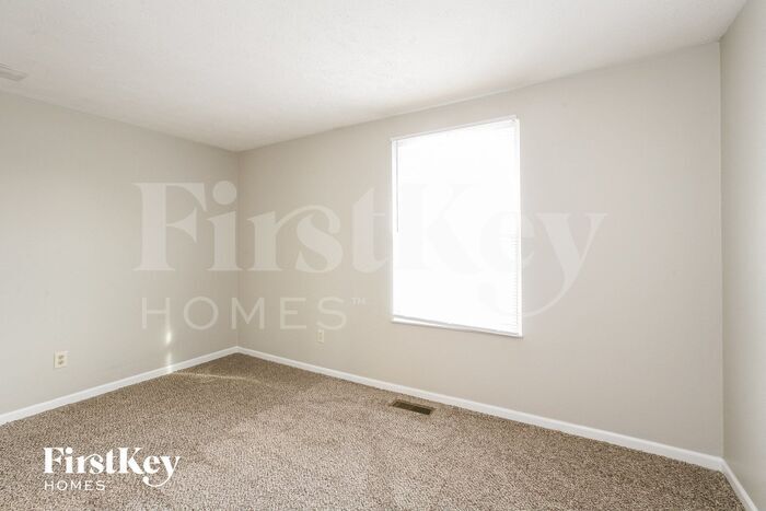 Building Photo - 8365 Castle Ridge Ln