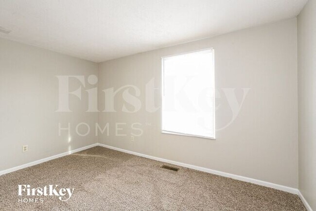 Building Photo - 8365 Castle Ridge Ln
