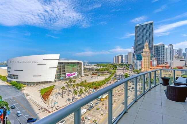 Building Photo - 888 Biscayne Blvd