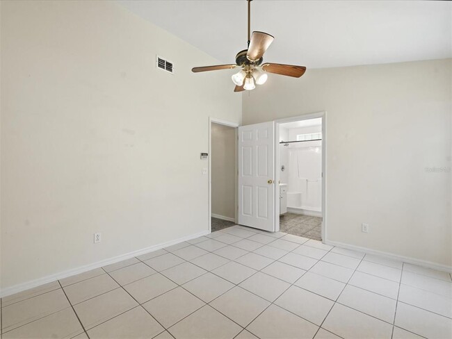 Building Photo - 2480 Sagemont Dr