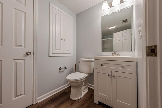 Building Photo - 461 Braidwood Walk NW