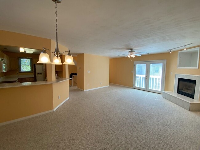 Building Photo - Your Ideal Coastal Retreat in Virginia Bea...