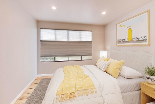 Building Photo - 208 N Lake Merced Hills