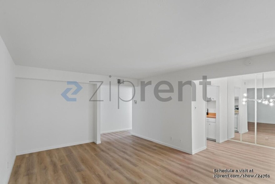 Building Photo - 675 Sharon Park Dr