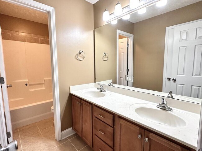 Building Photo - 2928 Prioress Dr