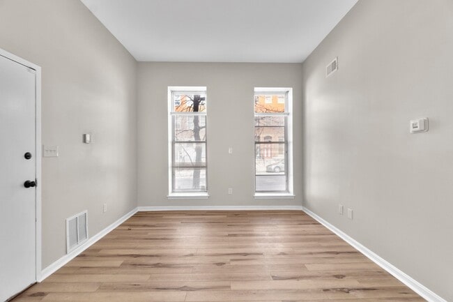 Building Photo - 2027 E Baltimore St