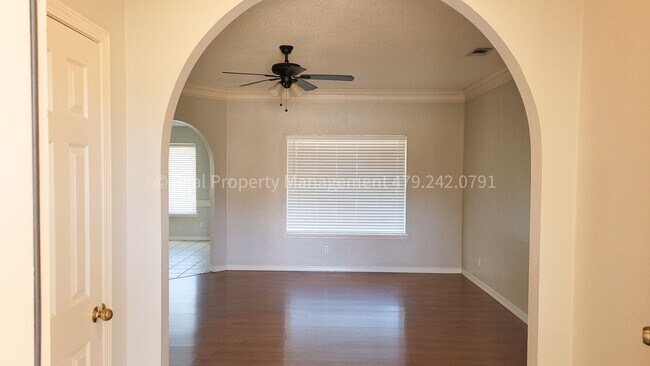 Building Photo - 7214 Red Pine Dr