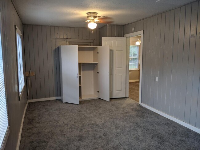 Building Photo - 6831 St Augustine St