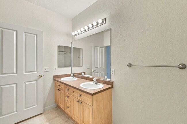 Building Photo - 9557 W San Juan Cir