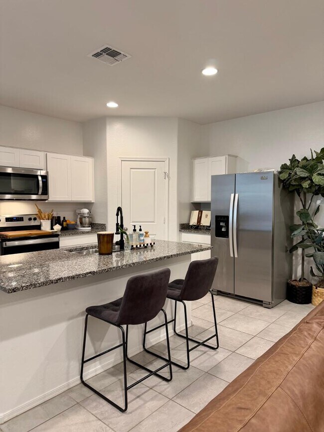 Building Photo - 3588 Sequoia St