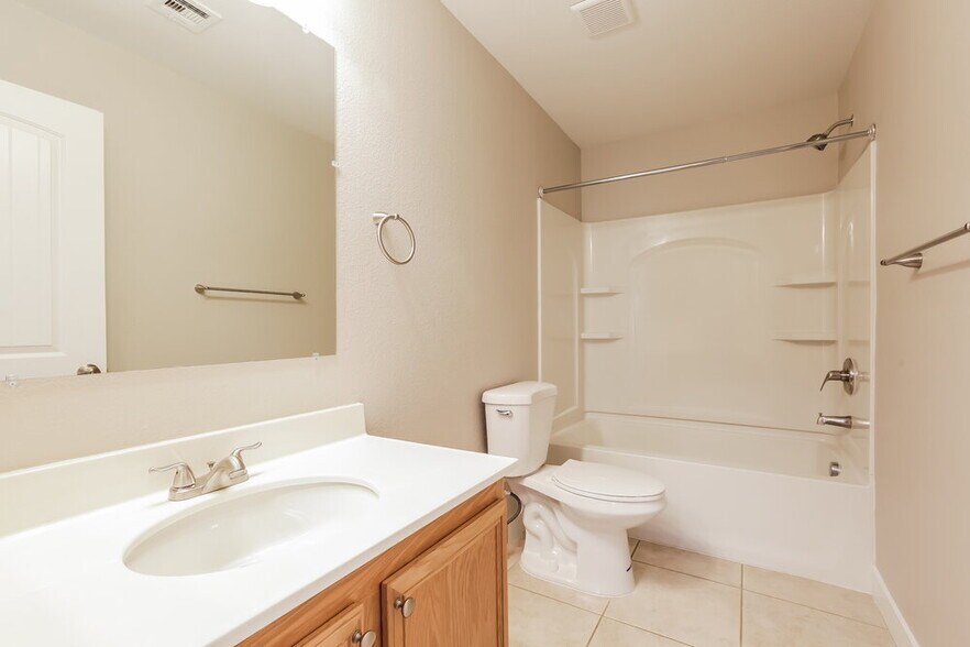 Building Photo - 7333 Caballo Range Ave
