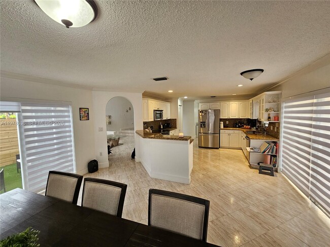 Building Photo - 5201 NW 112th Pl