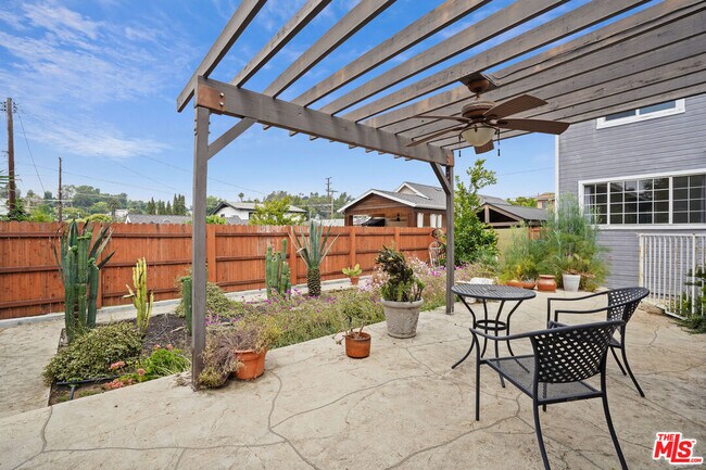 Building Photo - 6122 Strickland Ave