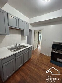 Building Photo - 4550 N Western Ave