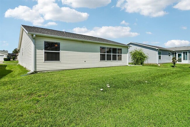 Building Photo - 2609 Privada Dr